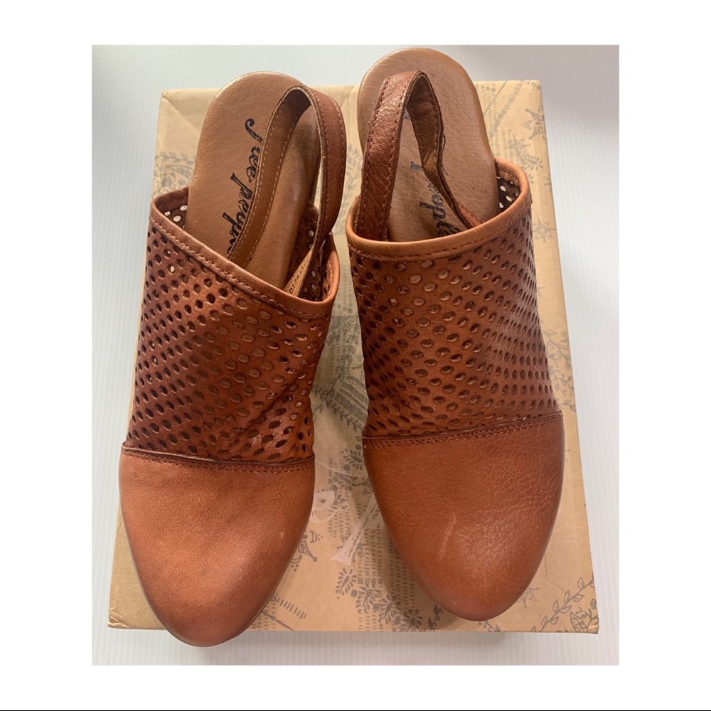 Free People Logan Clog Size 7. New never worn